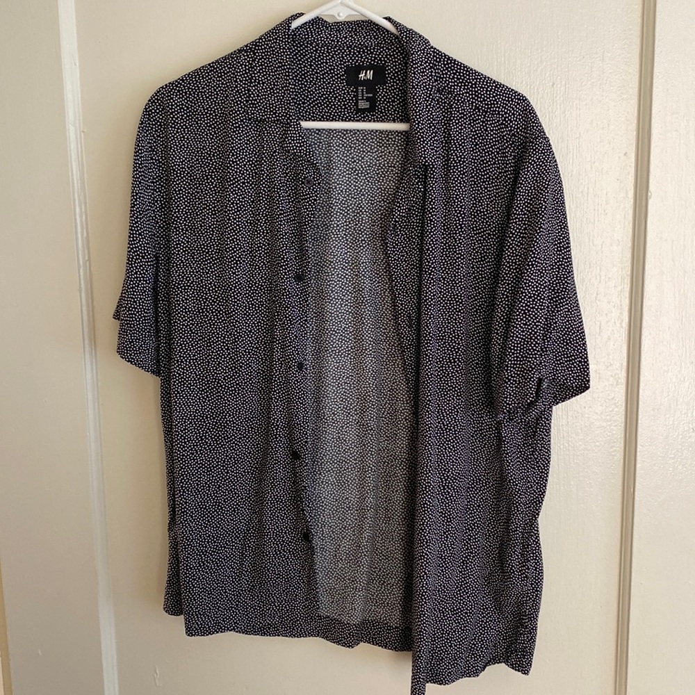 H & M polka dot printed shirt M